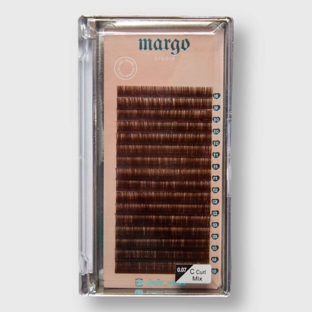 Boîte de Cils MARRON FONCÉ– Volume Russe 0.07 – Courbure C – MIX